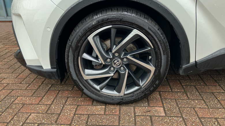 Toyota C-HR 1.8 Hybrid Dynamic 5dr CVT Hybrid Hatchback